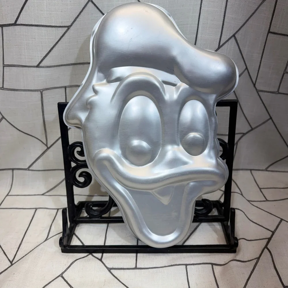 Wilton Donald Duck Cake Pan 13.5x11 Silver Aluminum Vintage Disney‎ 515-507